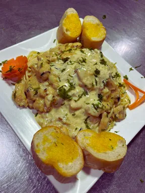 Pasta en salsa blanca